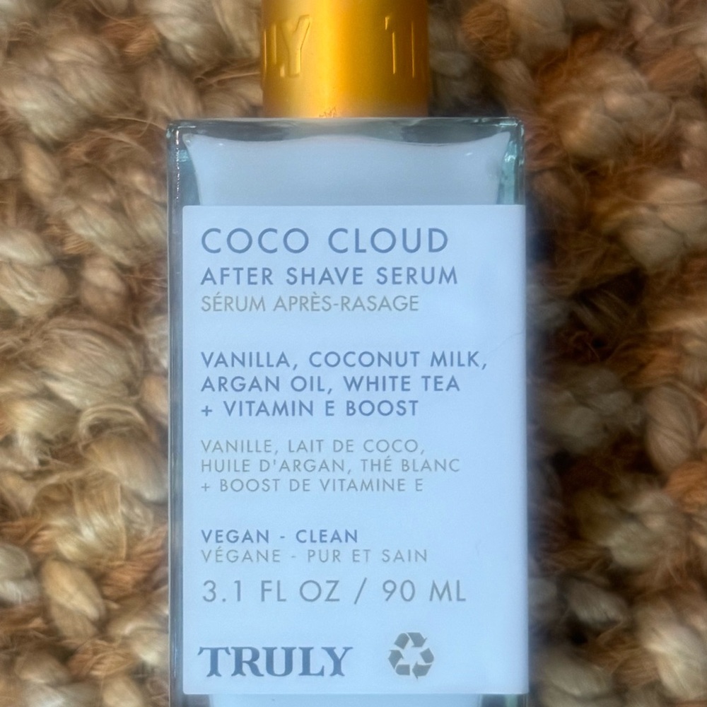 TRULY Coco Cloud After Shave Serum - White and Gold